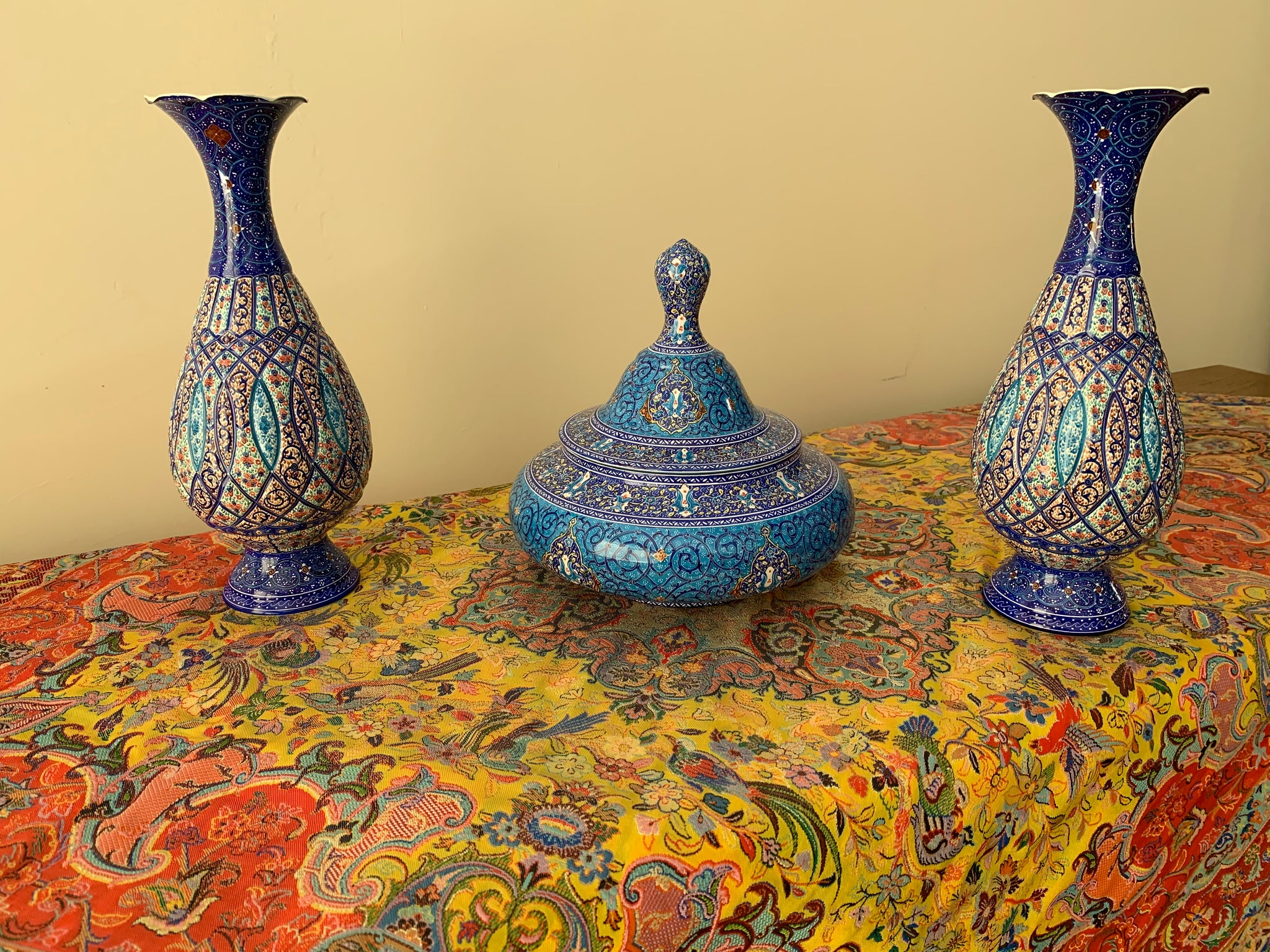 Emailiearbeit schöne persische dunkel Blaue Vase.